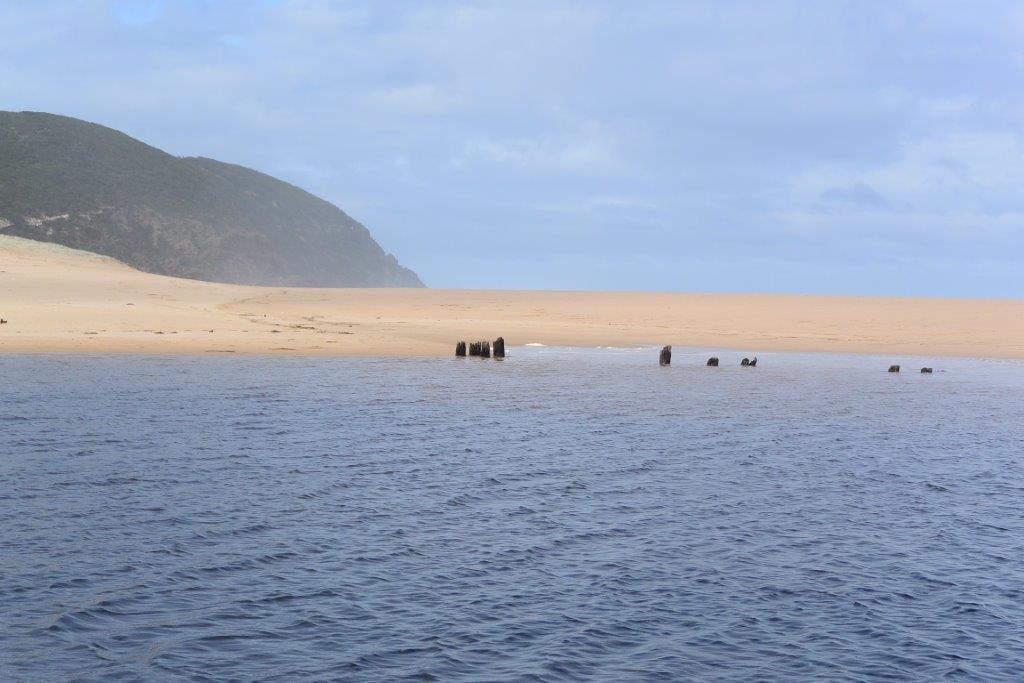 Casts and good Company - Apollo Bay